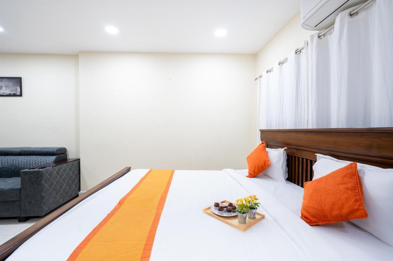 Voila At Nest Hotel ไฮเดอราบัด ภายนอก รูปภาพ